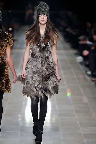 Burberry F/W 08 Look 215