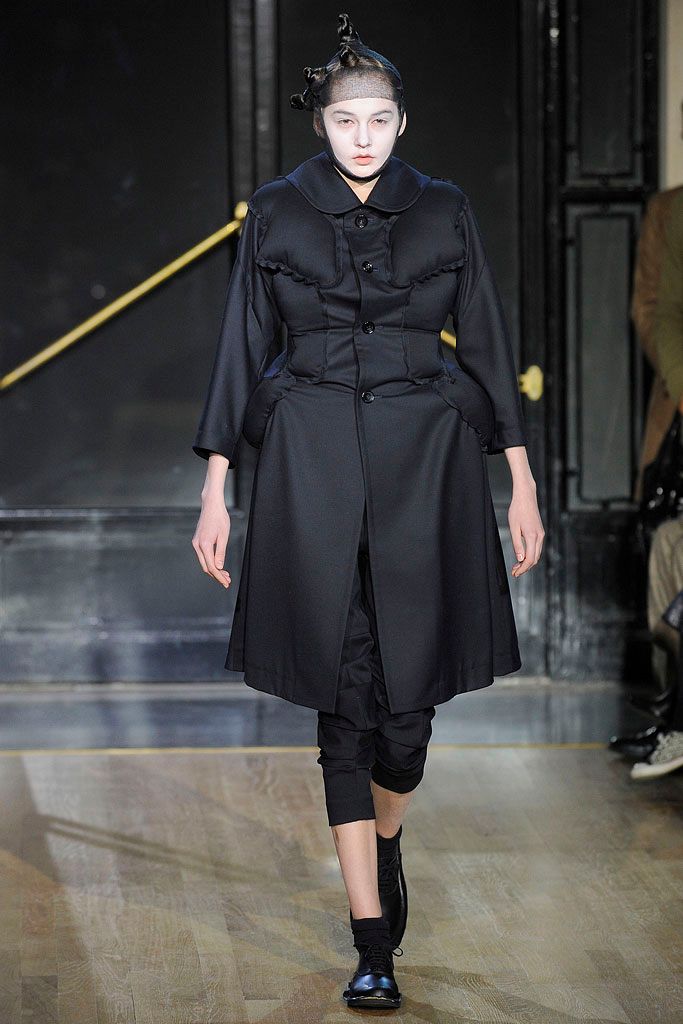Comme des Garçons F/W 10 Look 1