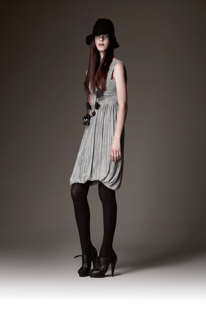 Burberry F/W 09 Look 102
