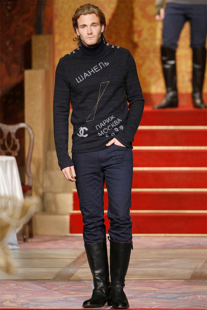 Chanel F/W 09 Look 31