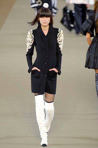 Chanel F/W 06 Look 185
