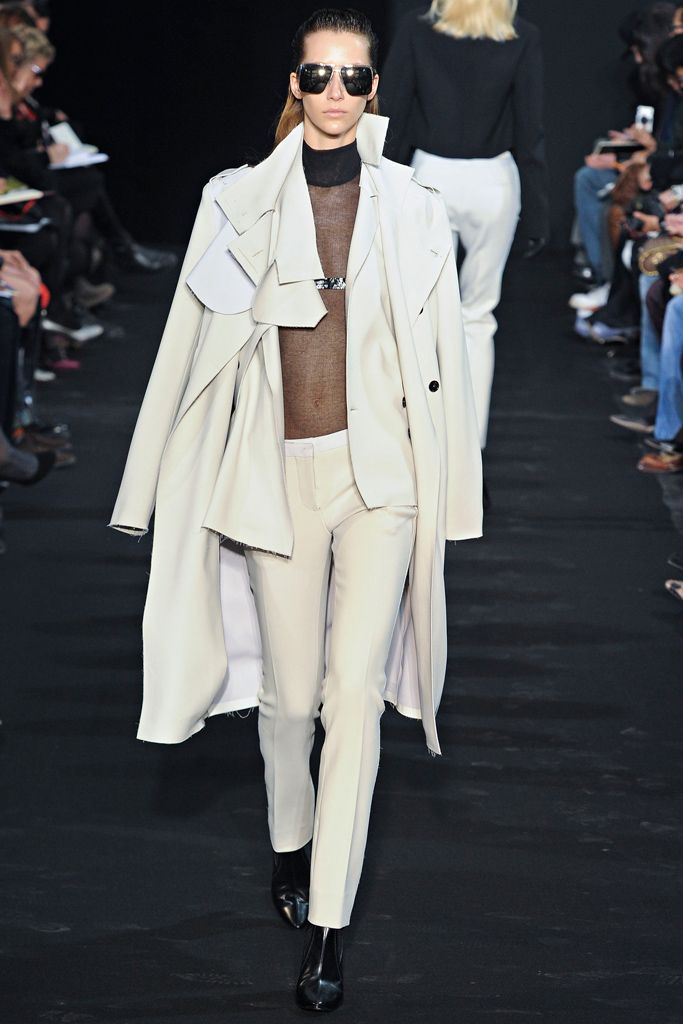 Costume National F/W 12 Look 32