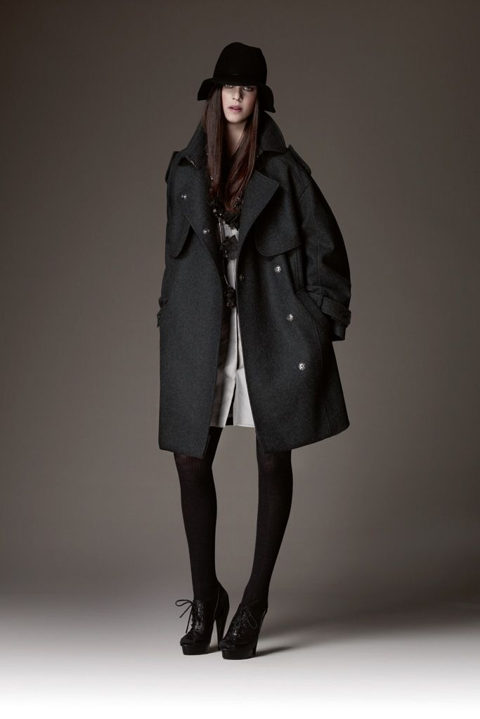 Burberry F/W 09 Look 72