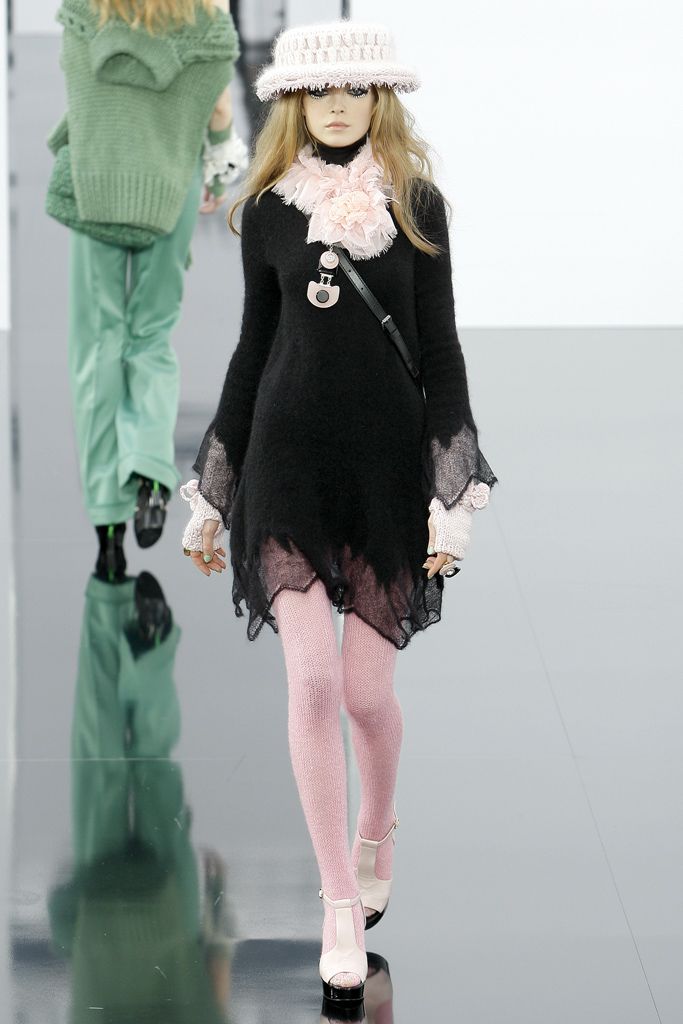 Chanel F/W 09 Look 157