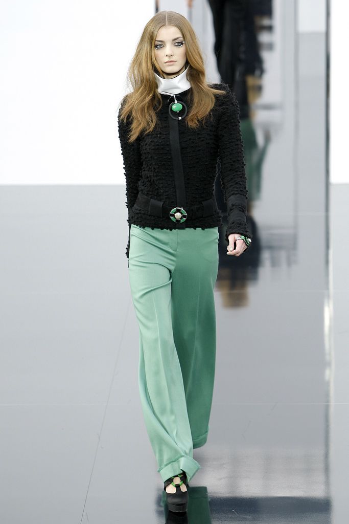 Chanel F/W 09 Look 106