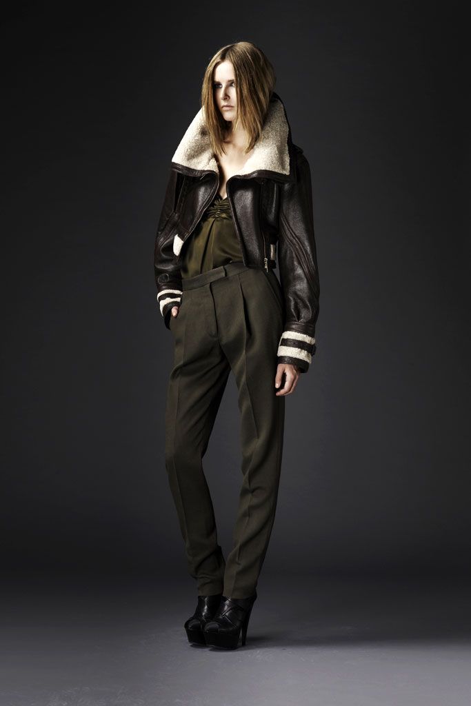 Burberry F/W 10 Look 61