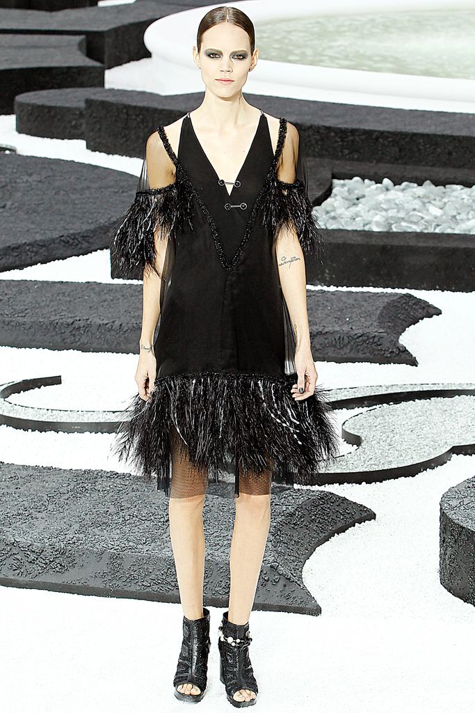 Chanel S/S 11 Look 460