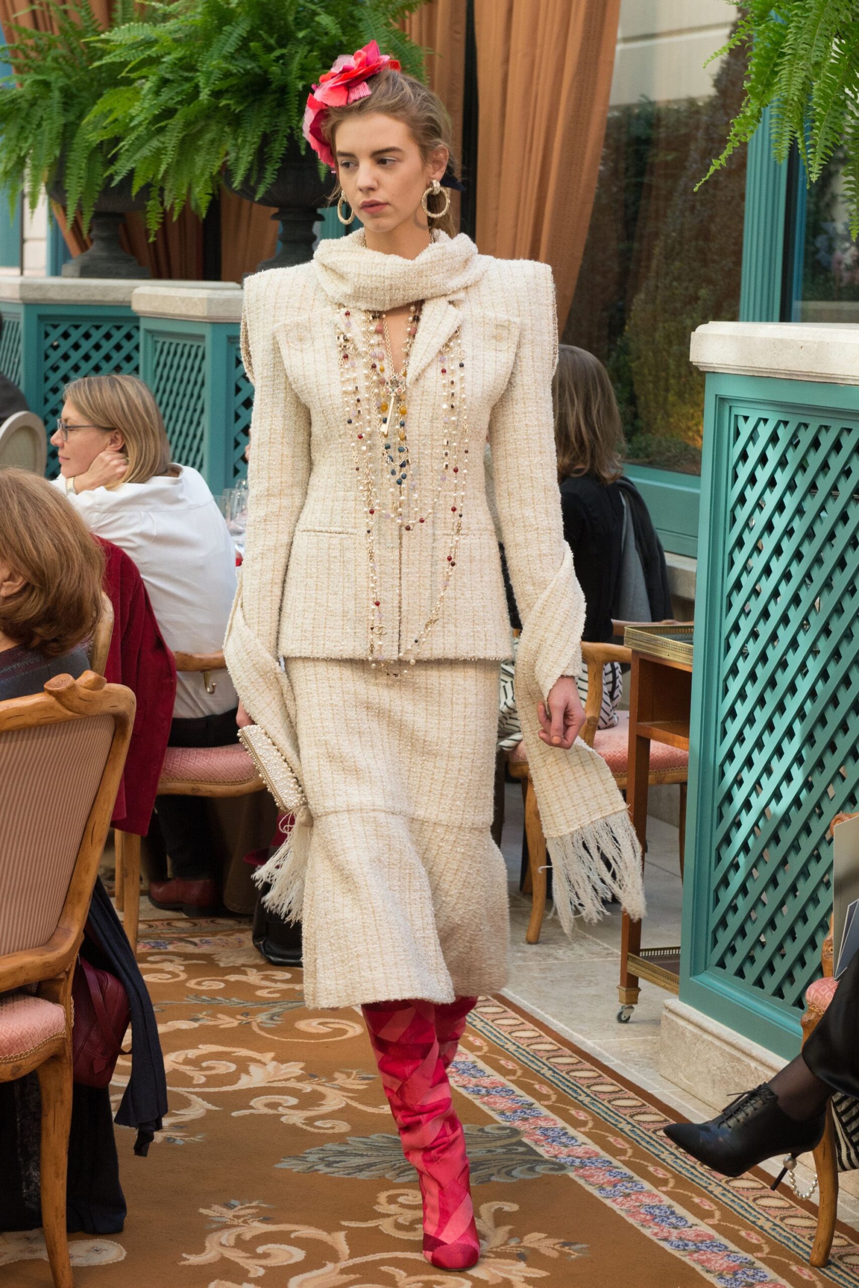 Chanel F/W 17 Look 118