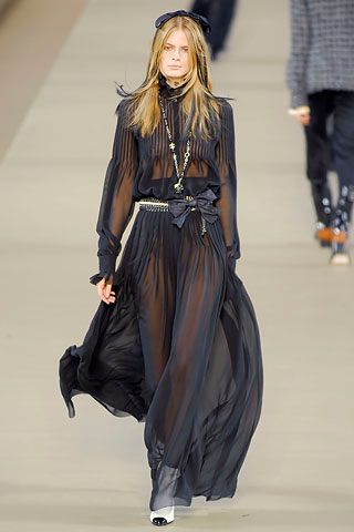Chanel F/W 06 Look 252