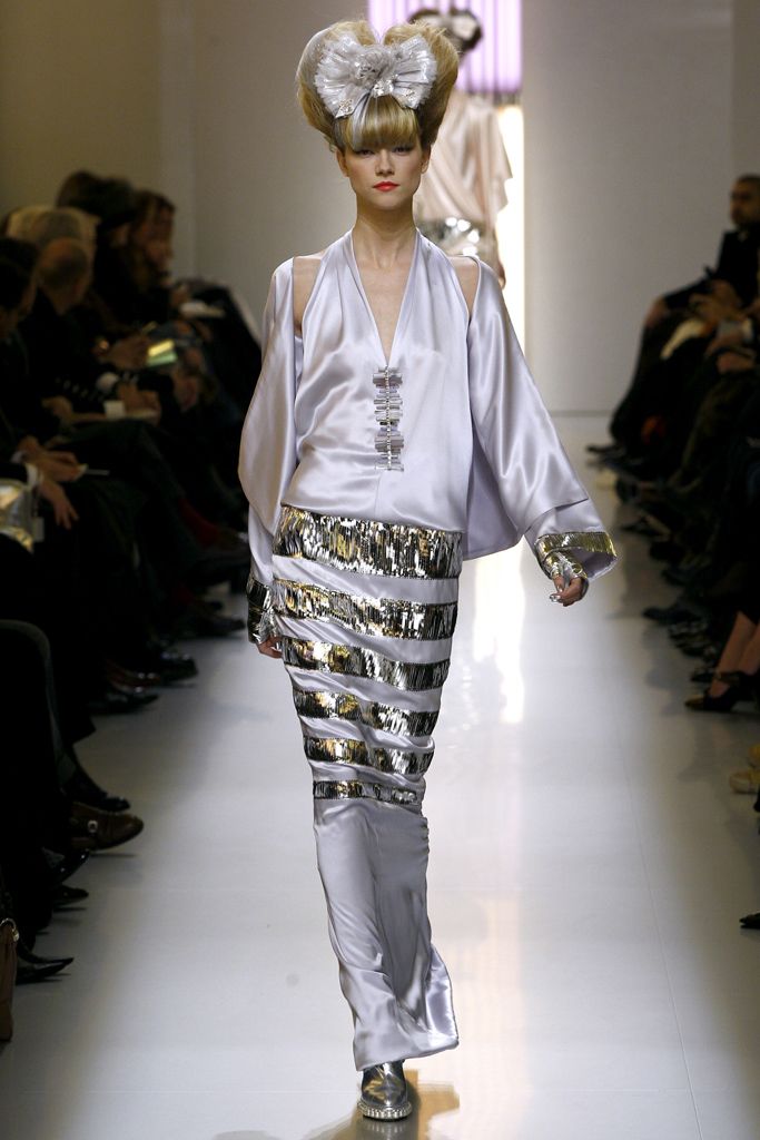Chanel S/S 10 Couture Look 331