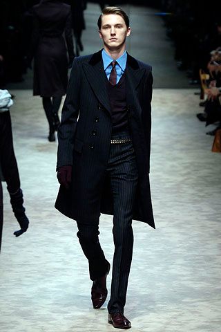 Burberry F/W 06 Look 98