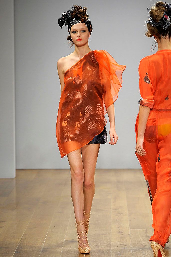 Danielle Scutt S/S 09 Look 35