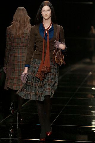 Burberry F/W 05 Look 173