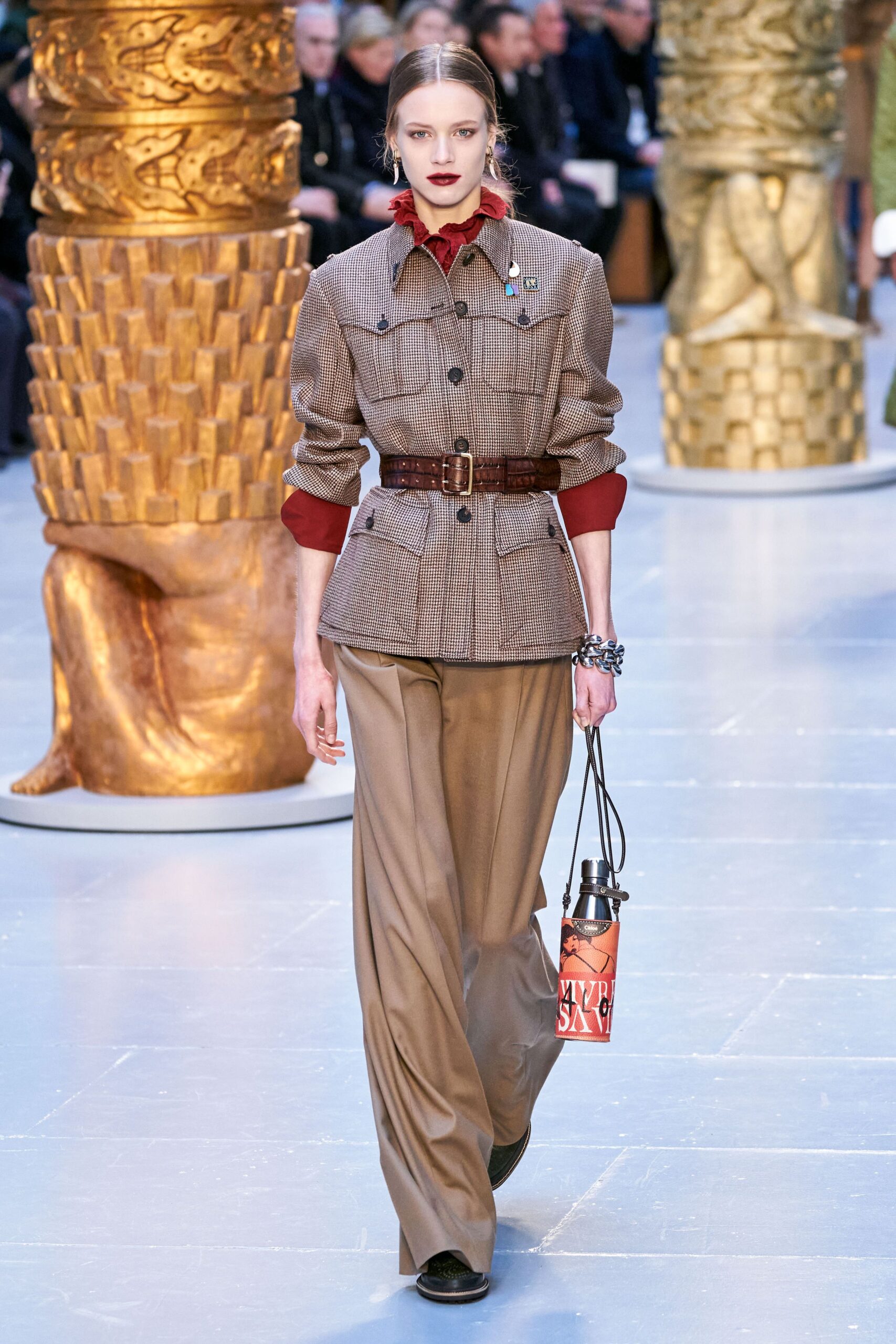 Chloé F/W 20 Look 402