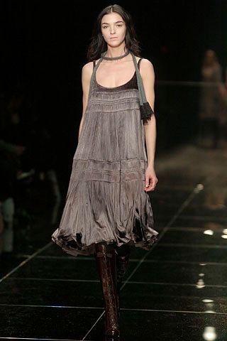 Burberry F/W 05 Look 225