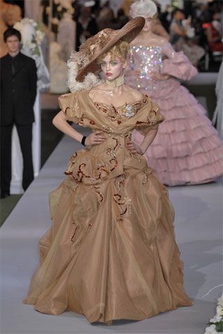 Christian Dior F/W 07 Couture Look 98