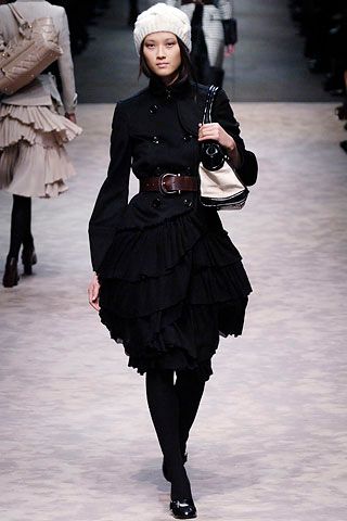Burberry F/W 06 Look 45