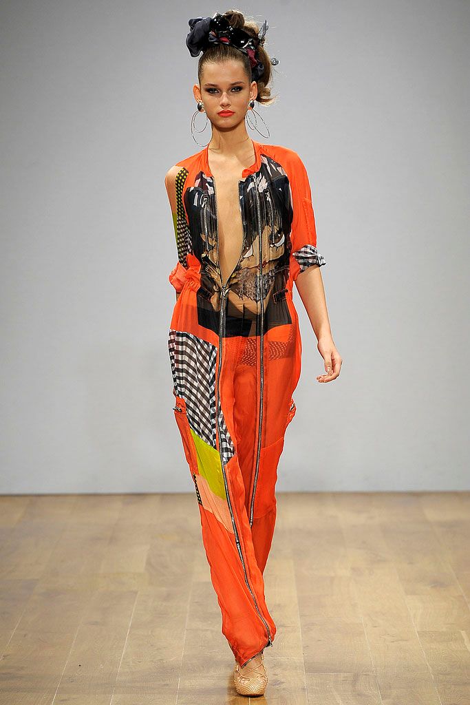 Danielle Scutt S/S 09 Look 34