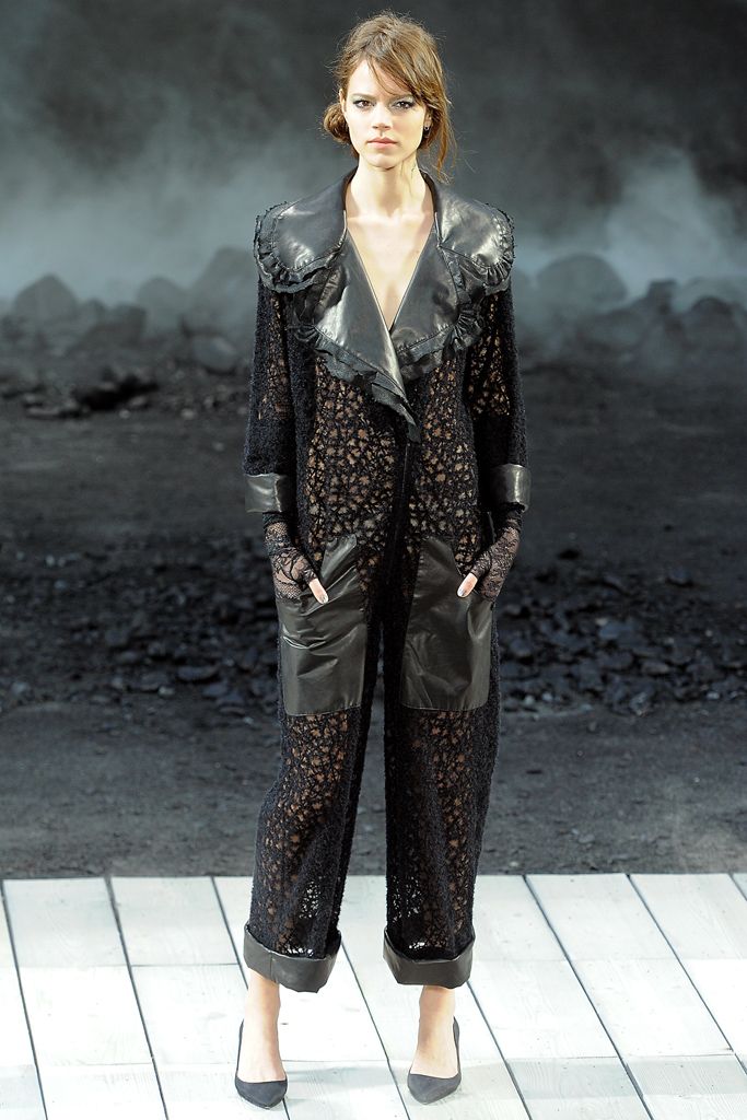 Chanel F/W 11 Look 434