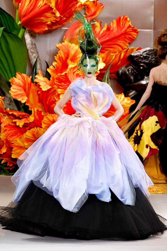 Christian Dior F/W 10 Couture Look 176