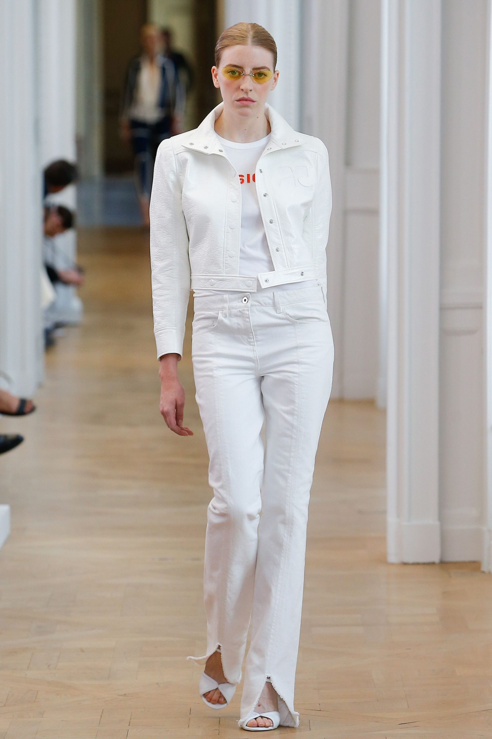 Courrèges S/S 17 Look 31