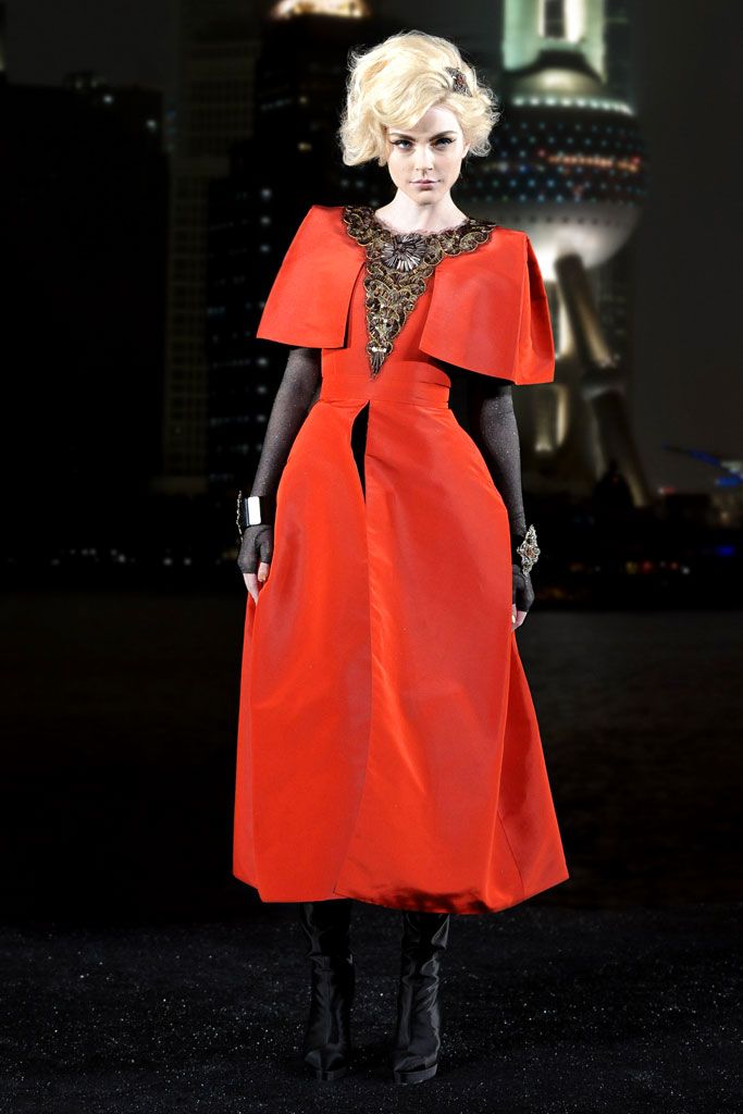 Chanel F/W 10 Look 375