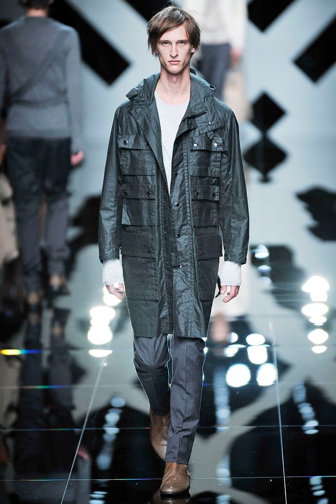 Burberry S/S 10 Menswear Look 37