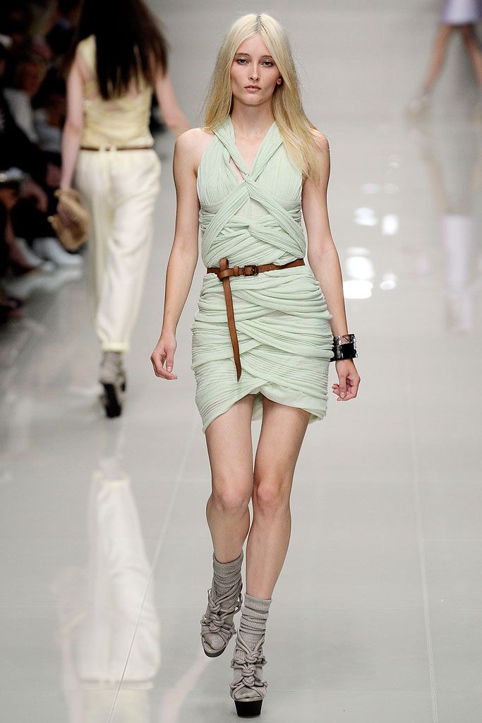 Burberry S/S 10 Look 134