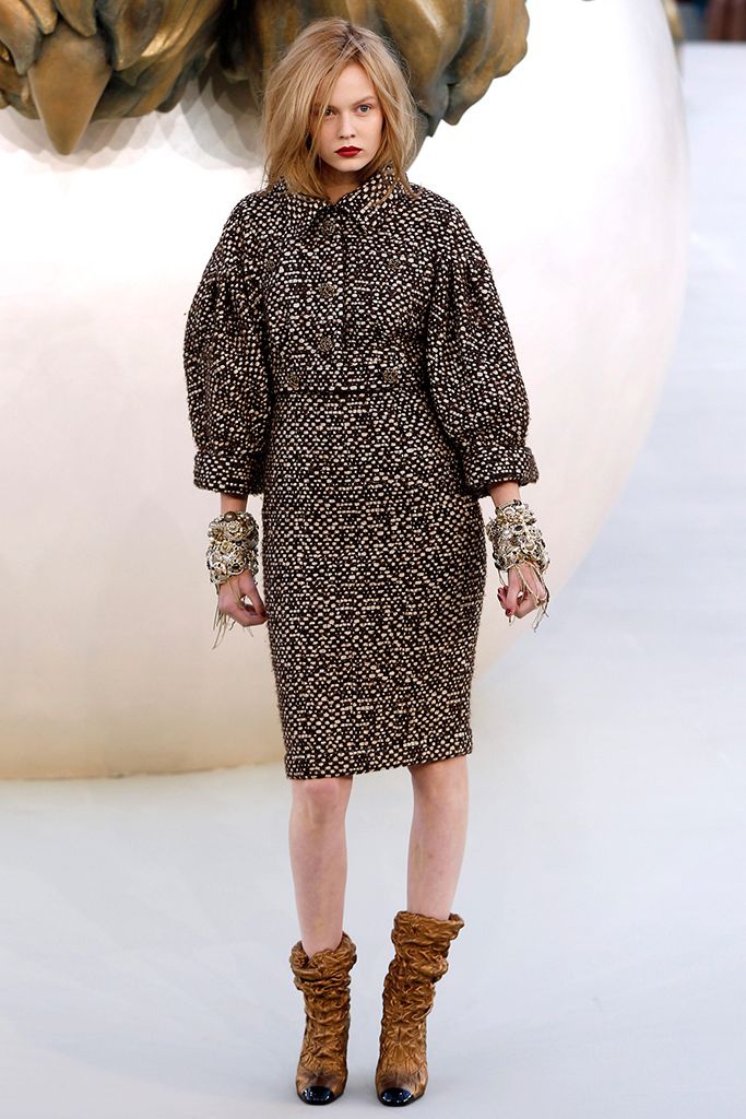 Chanel F/W 10 Couture Look 67