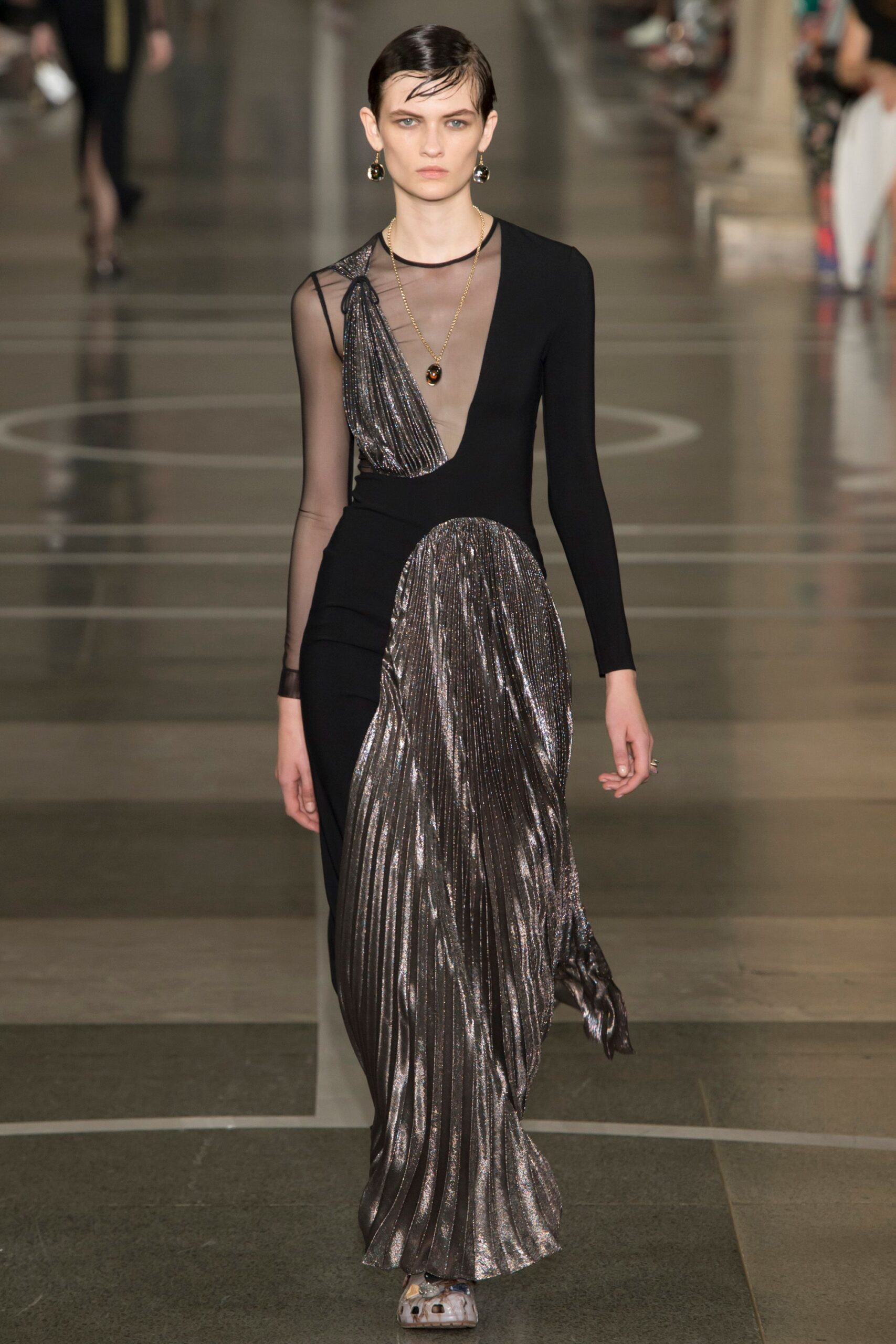 Christopher Kane S/S 17 Look 389
