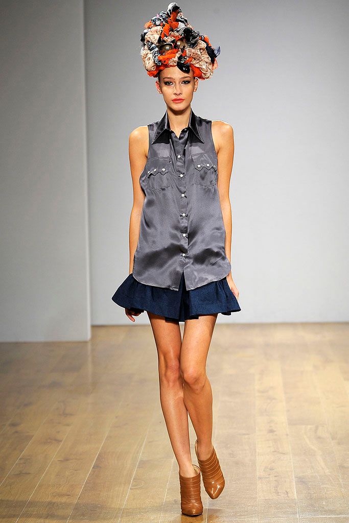 Danielle Scutt S/S 09 Look 26