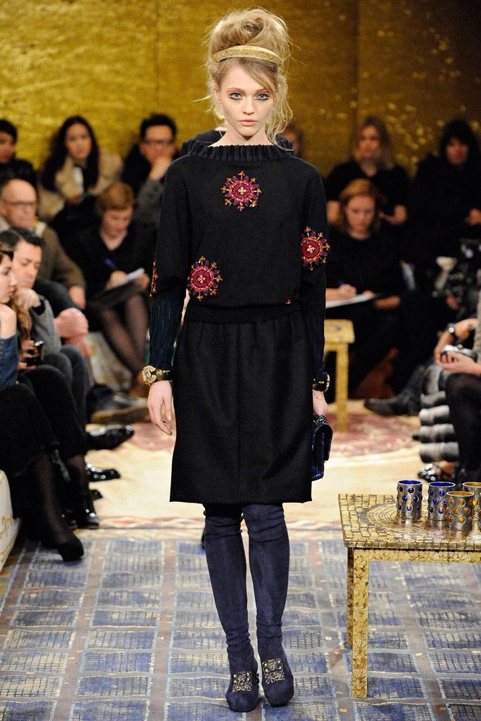 Chanel F/W 11 Look 66