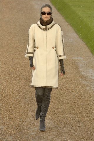 Chanel F/W 07 Couture Look 36