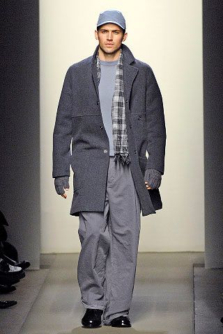gray knit textured gloves