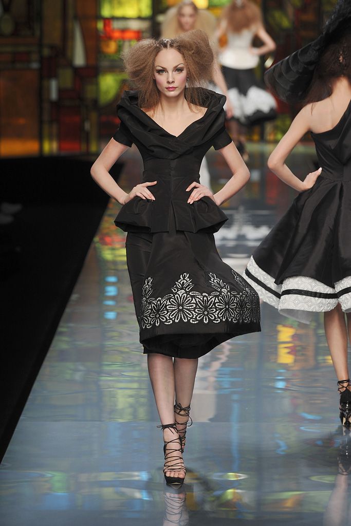 Christian Dior S/S 09 Couture Look 121
