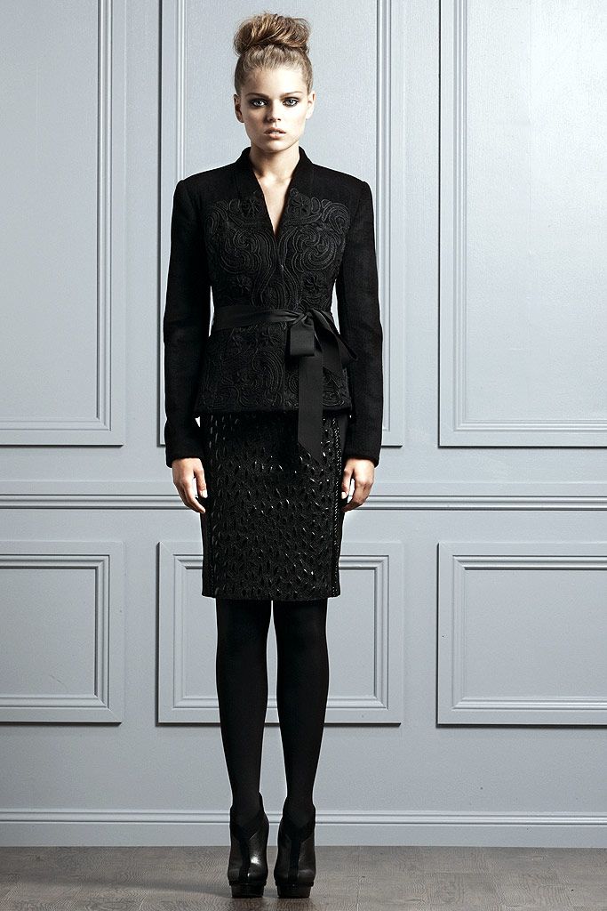 Collette Dinnigan F/W 10 Look 25