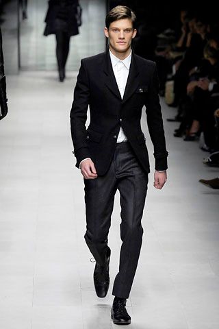 Burberry F/W 07 Look 149