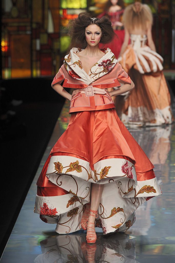 Christian Dior S/S 09 Couture Look 209