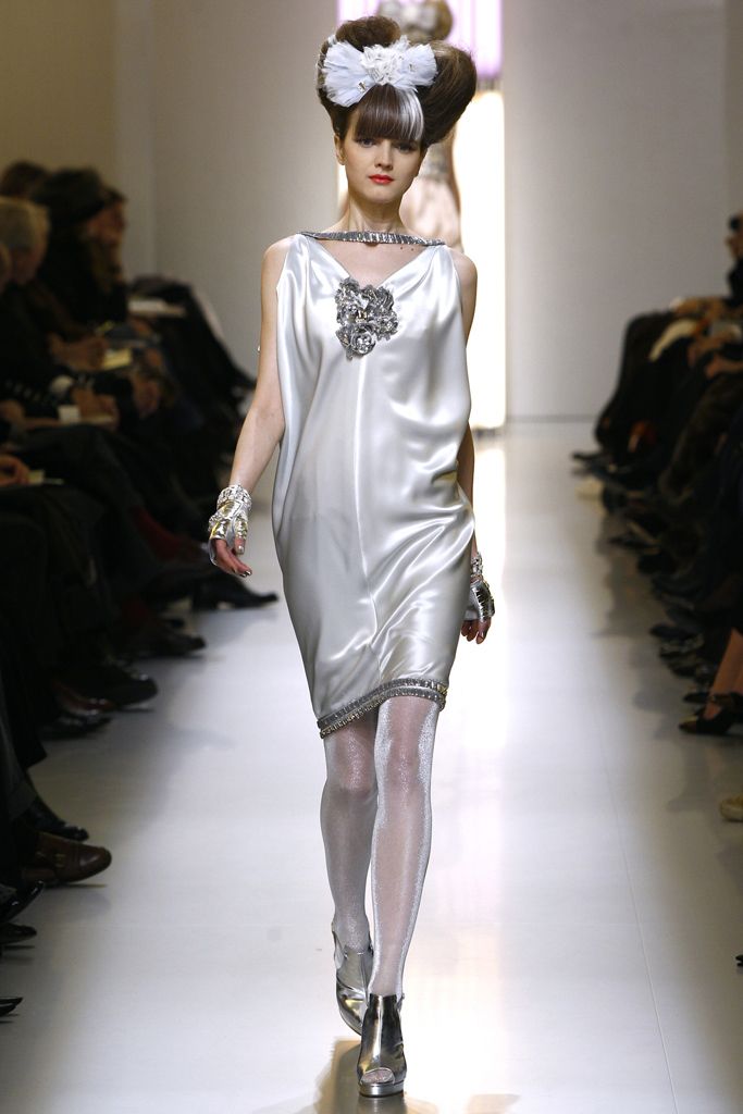 Chanel S/S 10 Couture Look 265