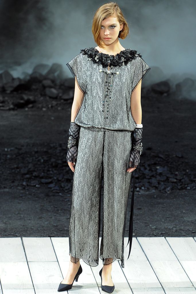 Chanel F/W 11 Look 352