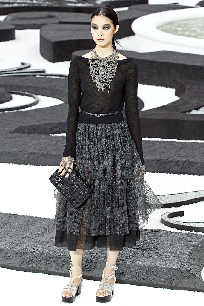 Chanel S/S 11 Look 317