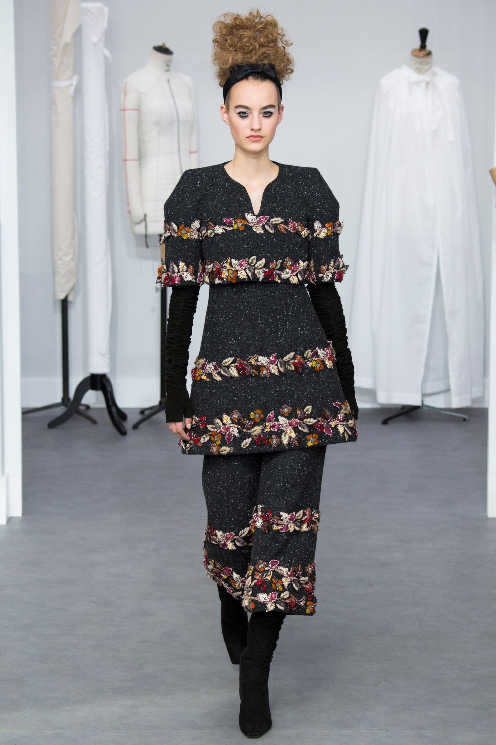 Chanel F/W 16 Couture Look 194