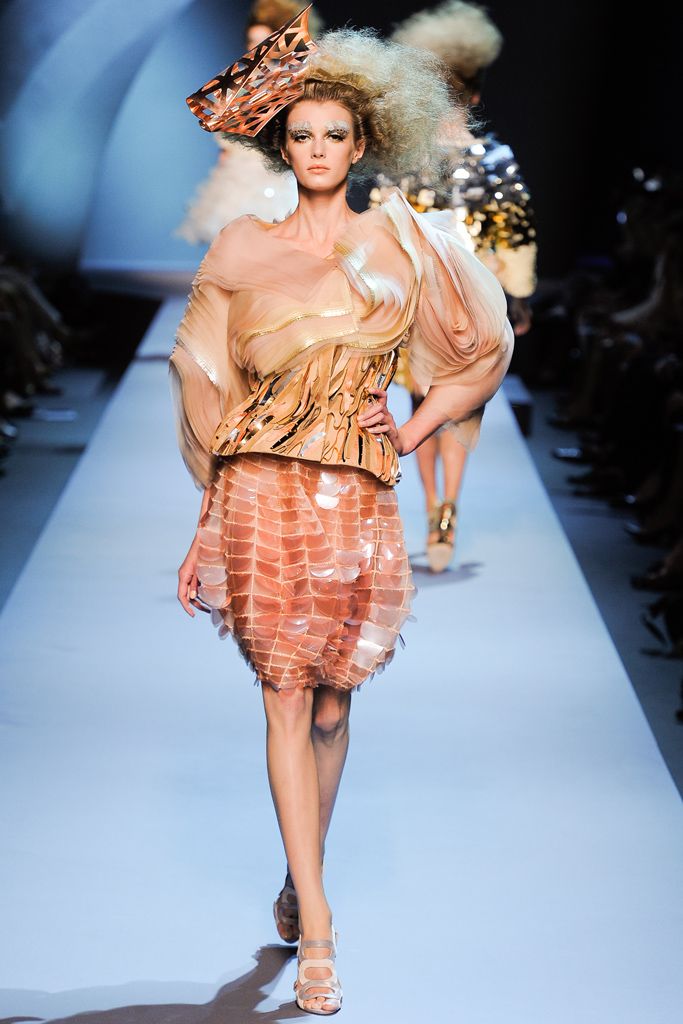 Christian Dior F/W 11 Couture Look 85