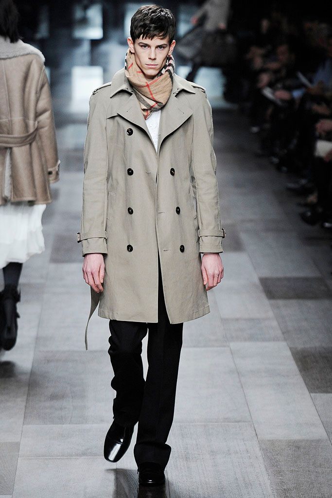 Burberry F/W 09 Look 36