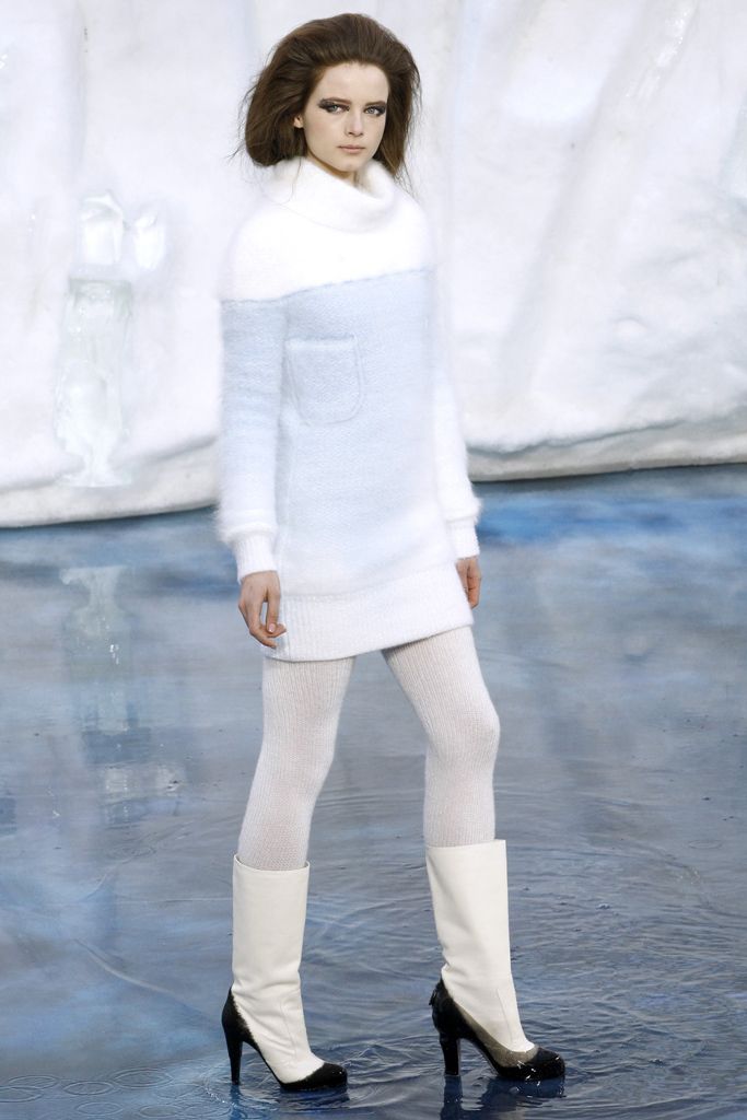 Chanel F/W 10 Look 365