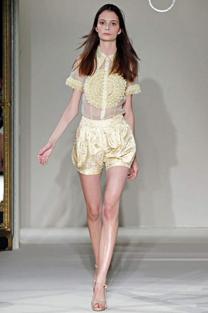Collette Dinnigan S/S 11 Look 51