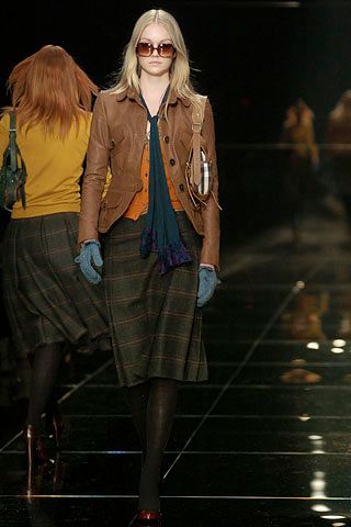 Burberry F/W 05 Look 102