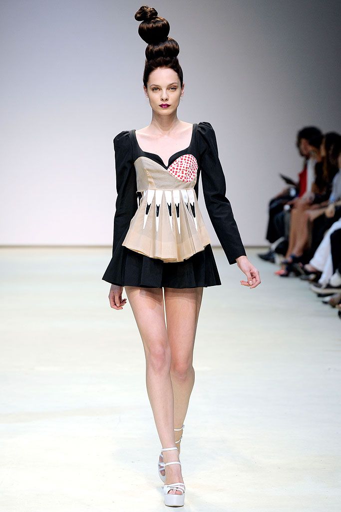 Danielle Scutt S/S 10 Look 33