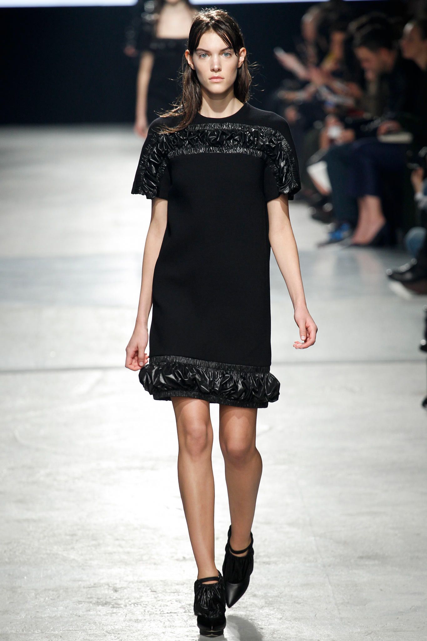 Christopher Kane F/W 14 Look 52