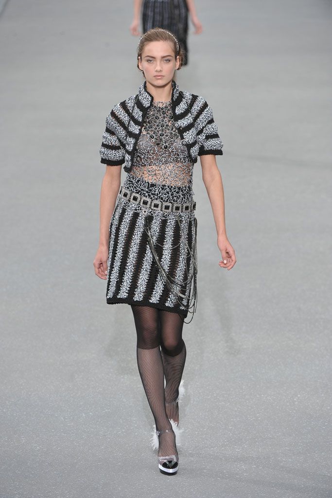 Chanel S/S 09 Look 75